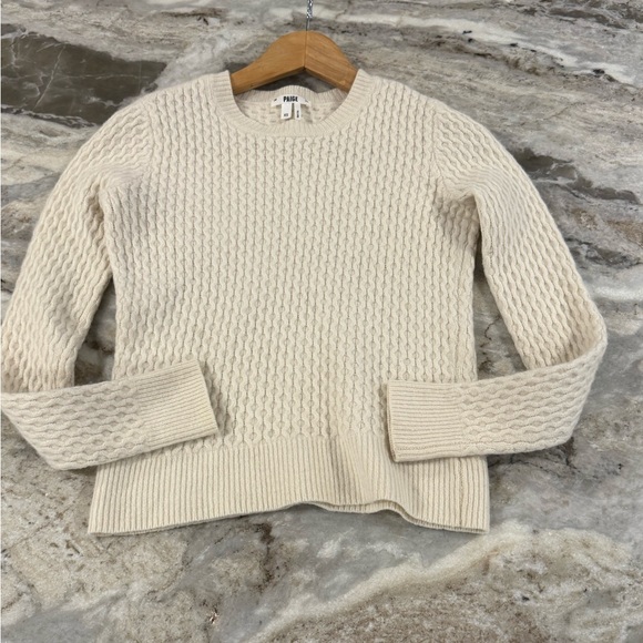 Beautiful Paige wool knit sweater in cream - Picture 2 of 4